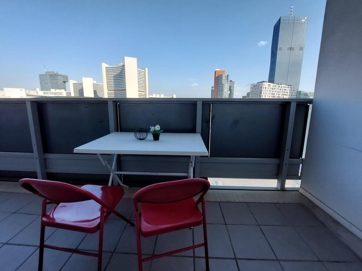 Tower Apartment With Private Terrace Next To Uno Wien Ngoại thất bức ảnh