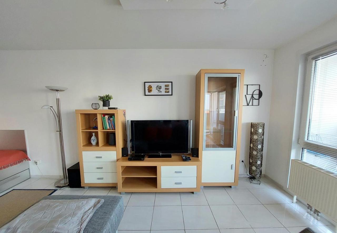 Tower Apartment With Private Terrace Next To Uno Wien Ngoại thất bức ảnh